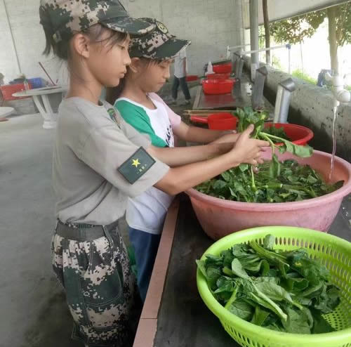 完善的后勤保障 完善的后勤保障